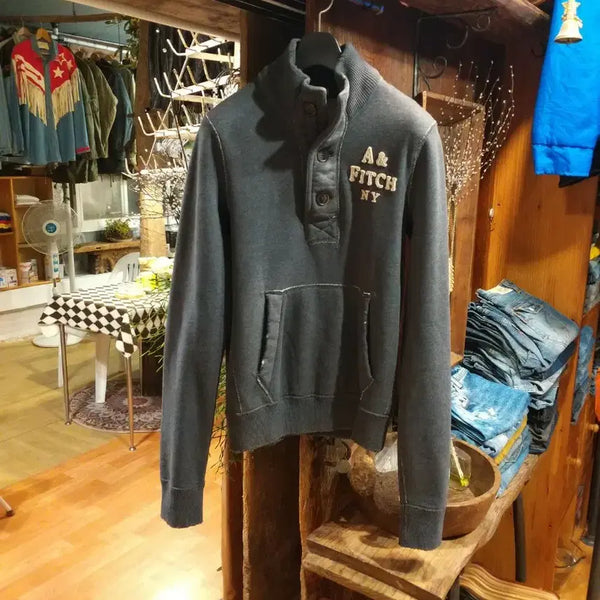 [BUNJANG] Abercrombie & Fitch Button Polar T-Shirt / 아베크롬비 버튼폴라티 . S