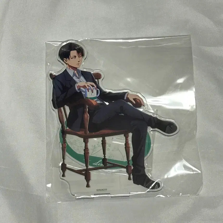 [BUNJANG] Attack on Titan Levi Acrylic Stand Kodansha Japan Online Kuji Prize / 진격의 거인 리바이 아크릴 스탠드 코단샤 일본 온라인 쿠지상품