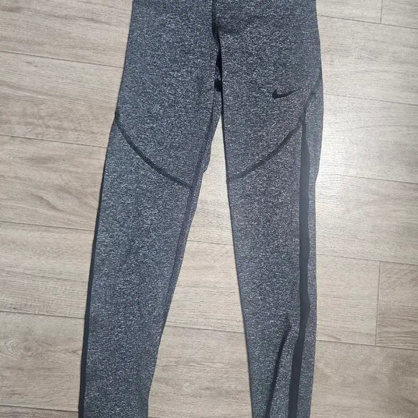 [BUNJANG] Nike Pro Hypercool Leggings XS / [미착용] 나이키 프로 하이퍼쿨 레깅스 XS