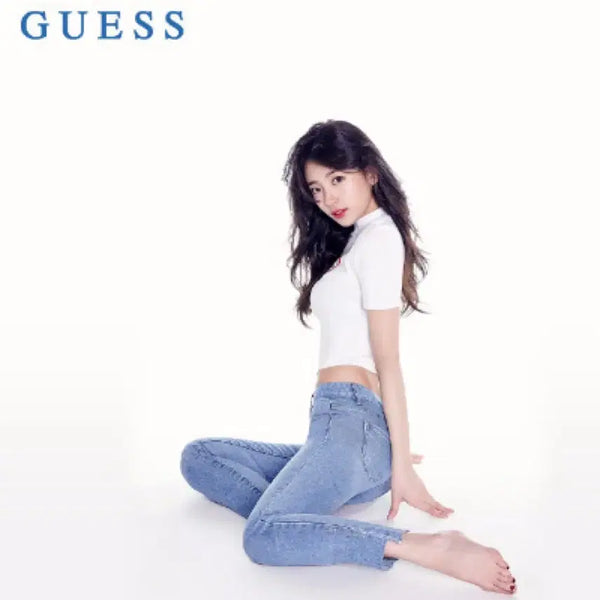 [BUNJANG] Guess White 5-Sleeve Semi-Turtleneck T-Shirt (Worn by Suzy, Sold Out) / 수지착용 품절단종) 게스 반폴라 5부소매 화이트 티셔츠