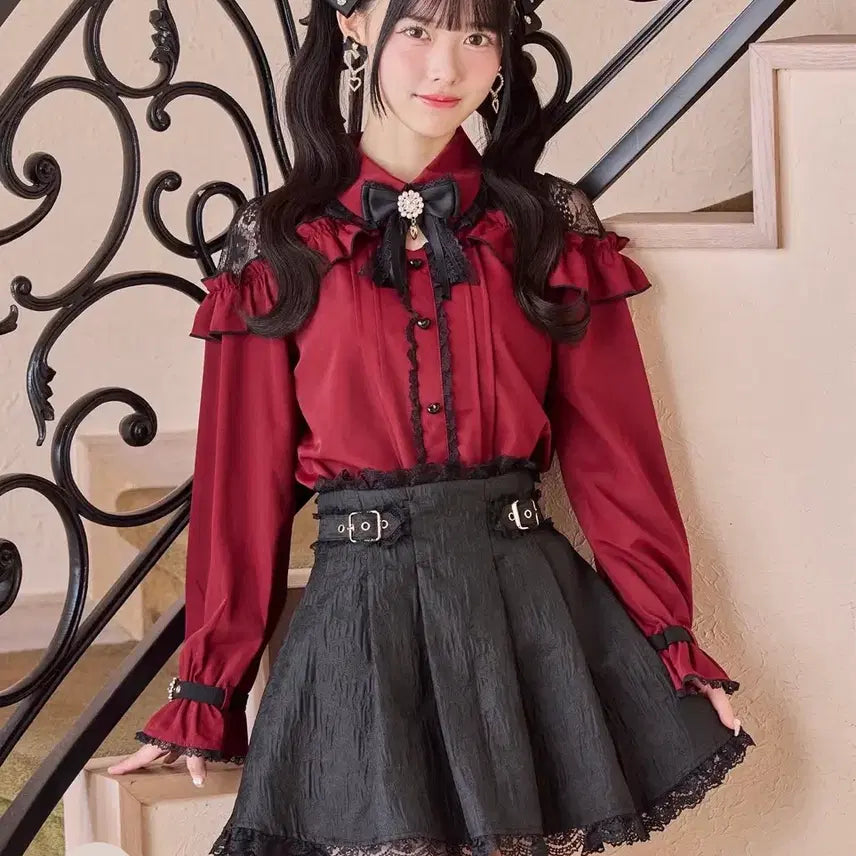 [BUNJANG] Rosita Colorblock Lace Ruffle Blouse Bordeaux / 로지타 배색 레이스 러플 블라우스 / 보르도