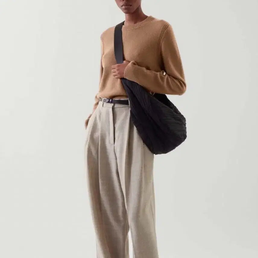 [BUNJANG] COS Pleats Crossbody Bag Black / COS 플리츠 크로스바디백 블랙