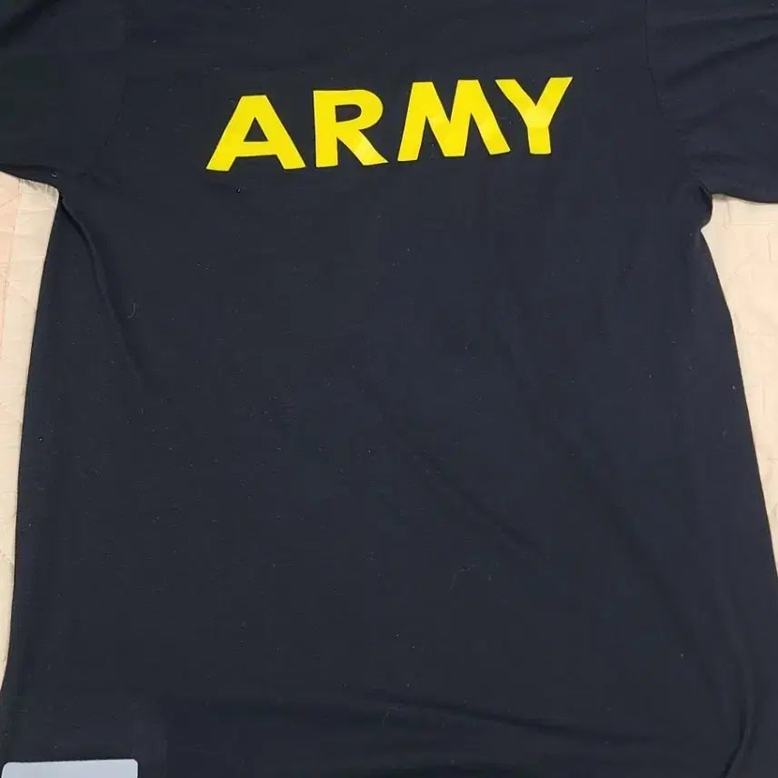 [BUNJANG] US Army Short Sleeve T-Shirt and Shorts Set / 미군 ARMY 반팔 티셔츠와 반바지 세트 입니다.