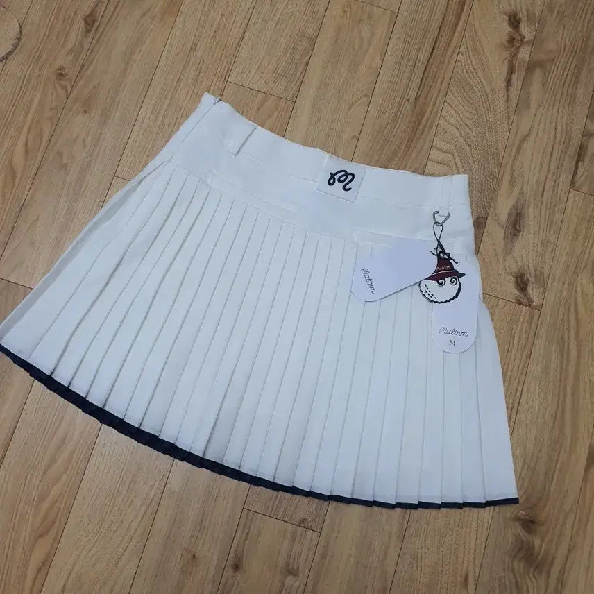 [BUNJANG] Malbon Golf Pleated Skirt White Size 64 (25-26) / 말본 골프 플리츠 스커트 화이트 64  (25ㅡ26)새상품 (봄가을용)
