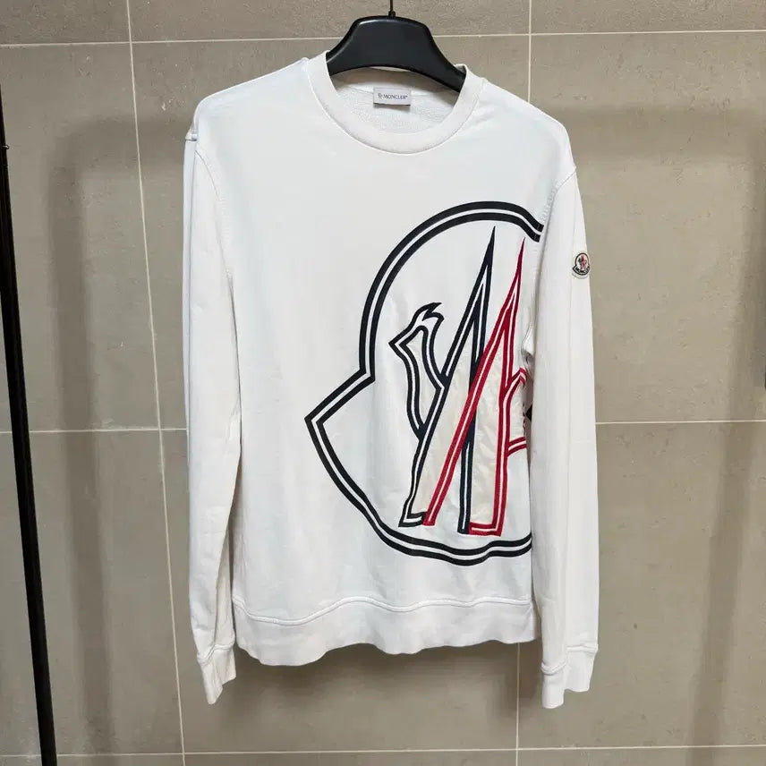 [BUNJANG] Moncler Embroidered Patch Sweatshirt M / 몽클레어 자수패치 맨투맨 M