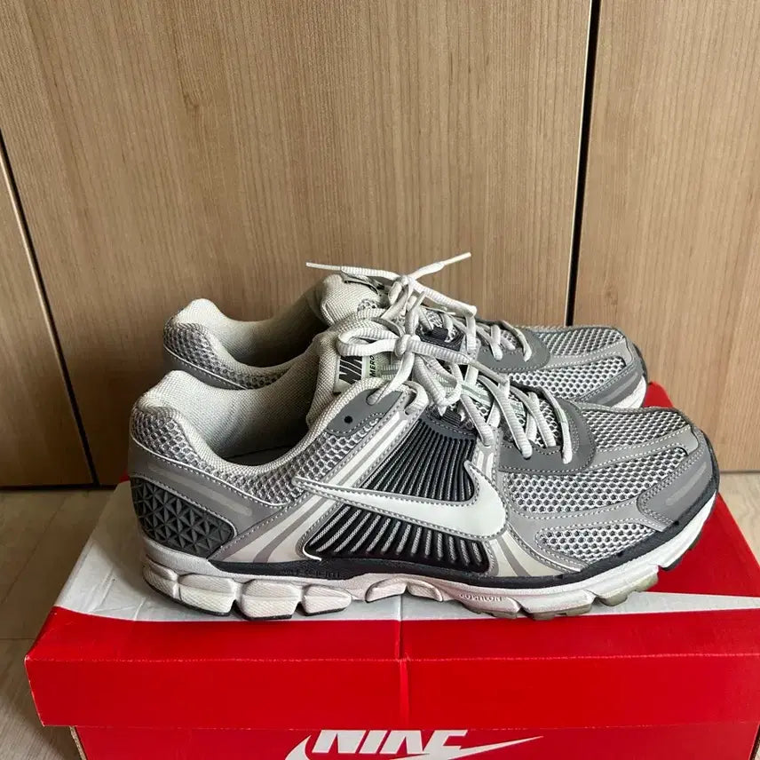 [BUNJANG] Nike Zoom Vomero Cobblestone (290) Men's / 나이키 줌 보메로 코블스톤(290)