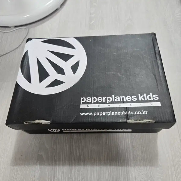 [BUNJANG] Paperplanes Kids Soccer Shoes Size 220 / 페이퍼플레인 키즈축구화 새상품입니다