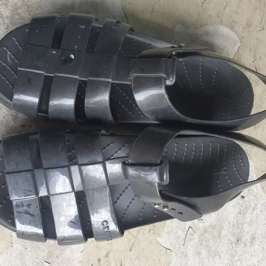 [BUNJANG] Crocs Black Platform Sandals / 크록스 샌들 검정색