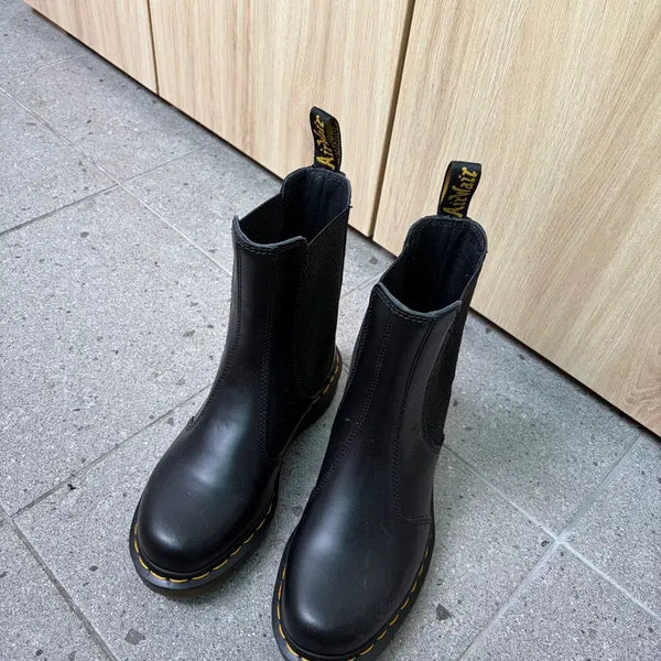 [BUNJANG] Dr. Martens 2976 Chelsea Boots Black / 닥터마틴 2976 첼시부츠 블랙