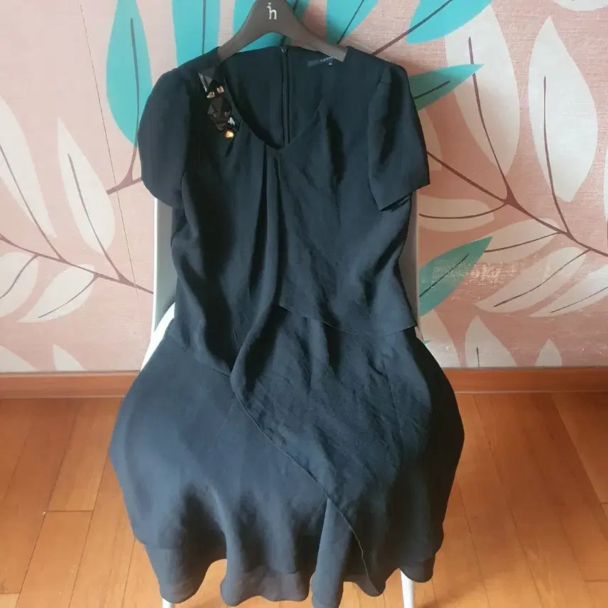 [BUNJANG] Compagna Black Tulip Dress / COMPAGNA 블랙 원피스
