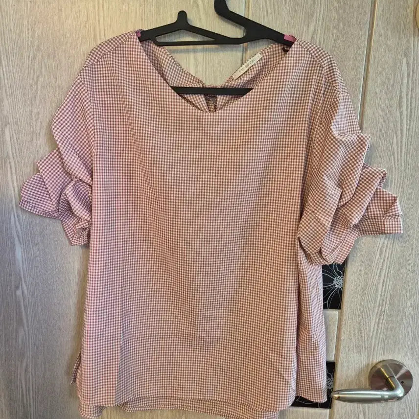 [BUNJANG] M-Sense Check Puff Sleeve Blouse / 미센스_체크 소매셔링 예쁜 블라우스