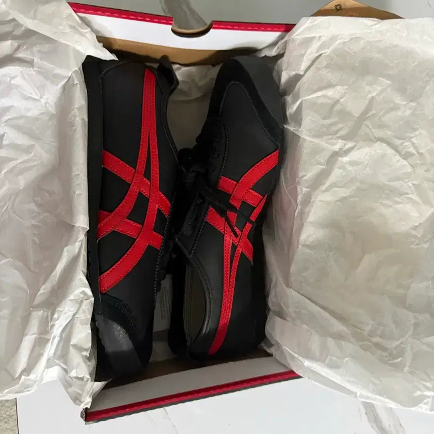 [BUNJANG] Onitsuka Tiger Mexico 66 Black Red 275 / 오니츠카타이거 멕시코66 블랙 레드 275