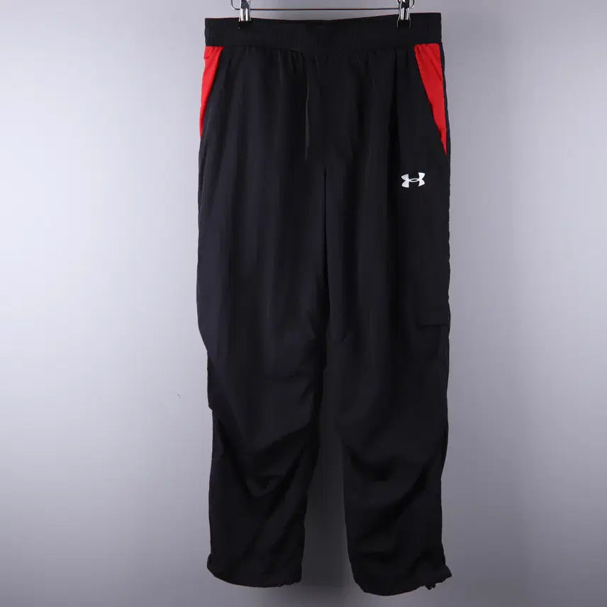 [BUNJANG] Under Armour APAC Sportstyle Woven Pants Black L / 언더아머 APAC 스포츠스타일 우븐 팬츠 블랙 (L) 5035