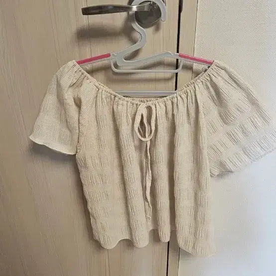 [BUNJANG] Beige Summer Short-Sleeve Wrinkle-Free Blouse / 베이지 여름 반팔 시원한 구김없는