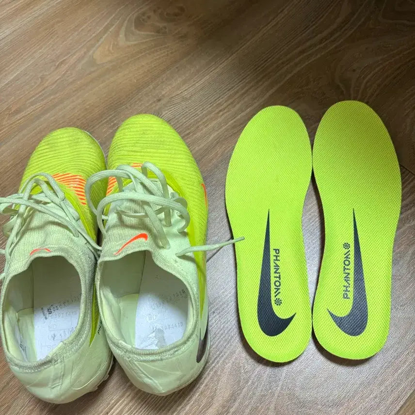 [BUNJANG] Nike Phantom VI ReactX Low Pro TF Futsal Shoes (245) / 나이키 팬텀 VI REACTX 로우 프로 TF 245풋살화