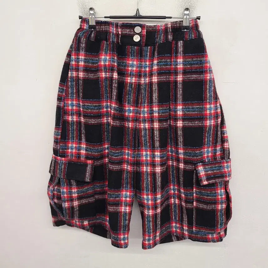 [BUNJANG] Women's Size 66 Flannel Cargo Shorts / [여성66 size] 블랙프라이데이 플란넬 카고 반바지
