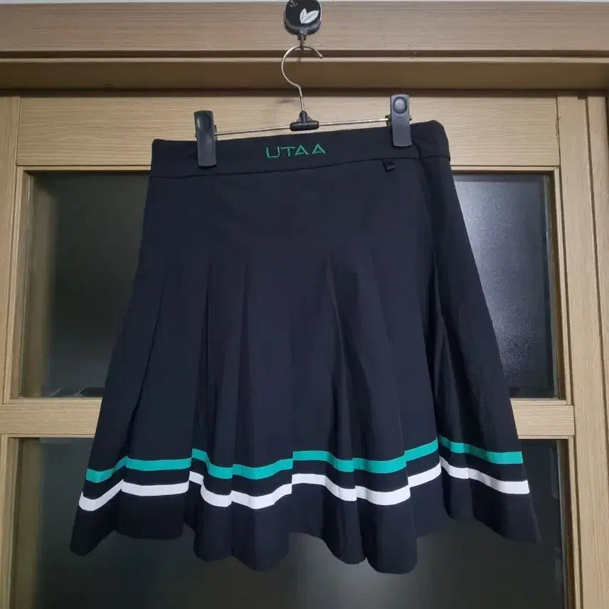 [BUNJANG] Yuta Golf Skirt - Size S / 유타 골프치마 s