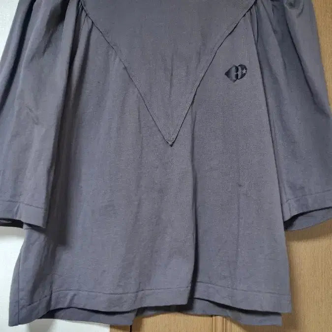 [BUNJANG] Lucky Chouette Lettering Top / 럭키슈에뜨 레터링  탑 36