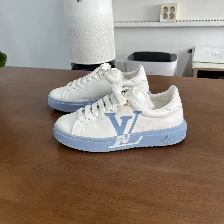 [BUNJANG] Louis Vuitton Women's Time Out Sneakers / 루이비통 우먼 타임아웃 스니커즈 37.5