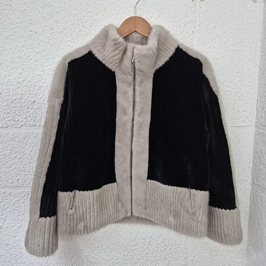 [BUNJANG] Riobel Colorblock Eco-Fur Zip-Up Jacket / 리오벨 에코퍼 재킷 배색 집업