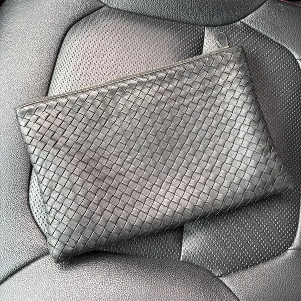 [BUNJANG] Bottega Veneta Intrecciato Medium Clutch Bag Black / 보테가베네타 인트레치아토 클러치 클러치백 블랙 미듐