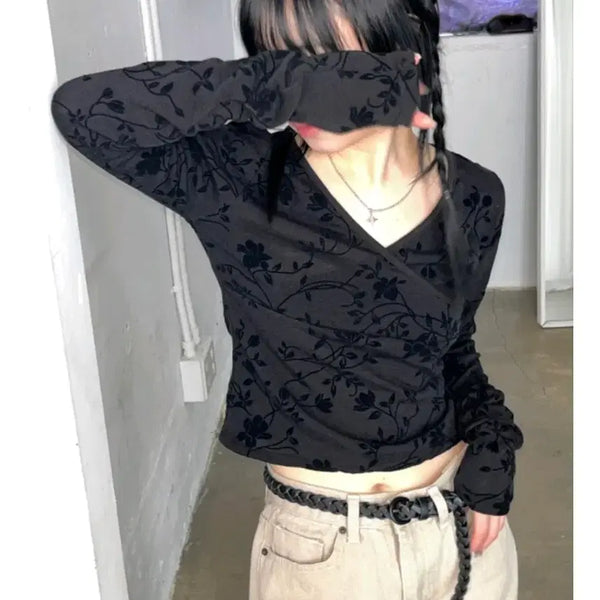 [BUNJANG] Kim Ahop Wrap Detail Rose Top Black / 김아홉 랩 디테일 로즈탑 블랙