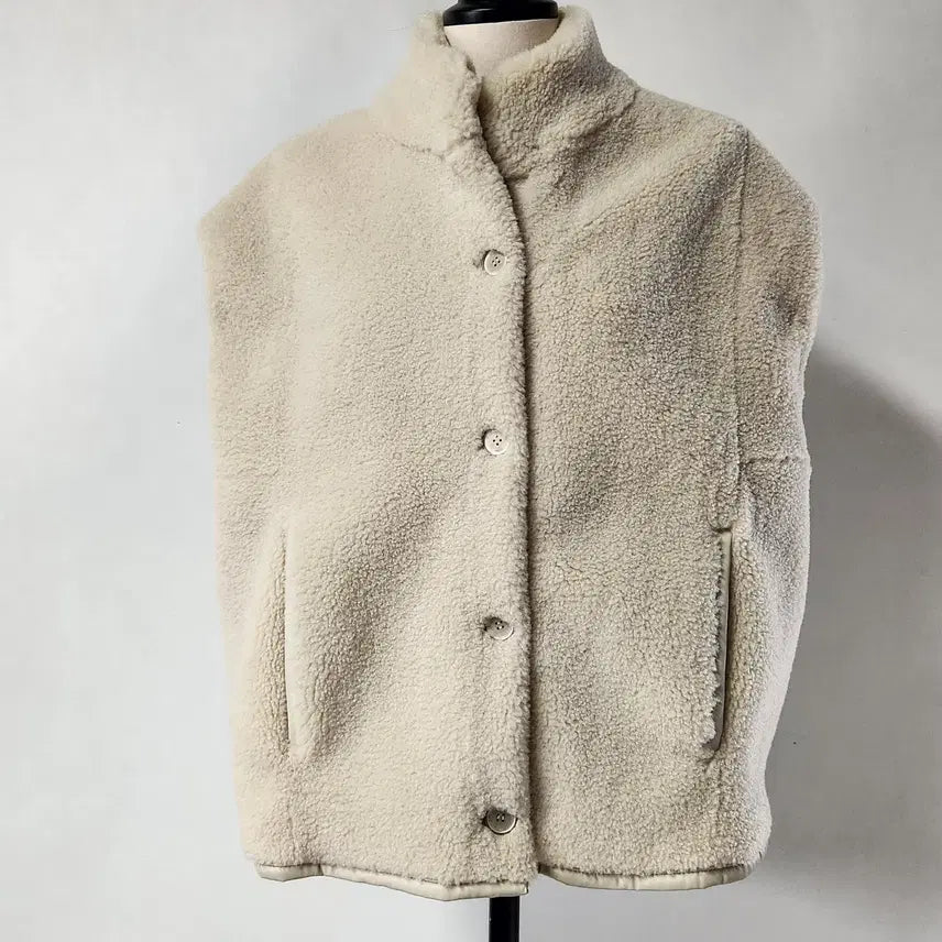 [BUNJANG] MONOCHROME High-Neck Sherpa Fleece Vest / 모노크롬 하이넥 덤블 양털 베스트 조끼 FREE
