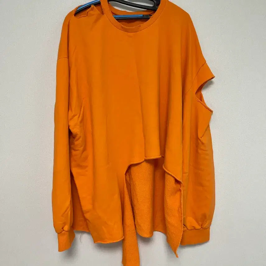[BUNJANG] Asymmetrical Slit Terry Sweatshirt / 트임 언발란스 쭈리 맨투맨