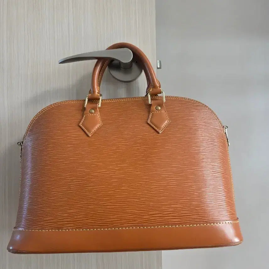 [BUNJANG] Louis Vuitton Epi Alma PM Bag / 정) 루이비통 에피 알마pm