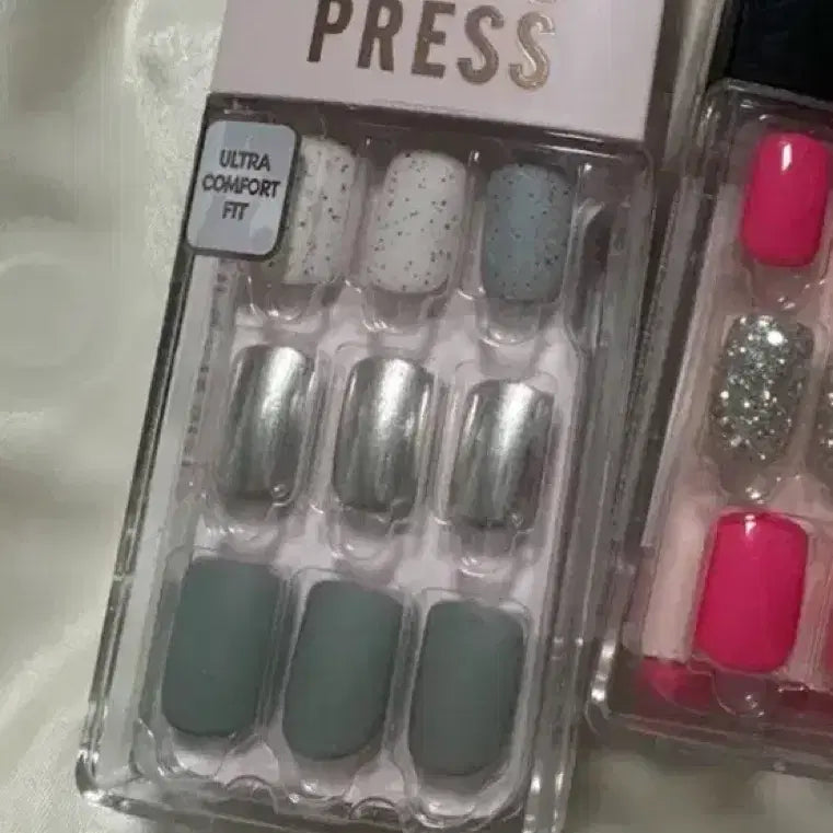[BUNJANG] Dashing Diva Magic Press Nail Grey Ultra Compact Fit / 대싱디바 매직프레스 네일 그레이 울트르 컴팩트핏