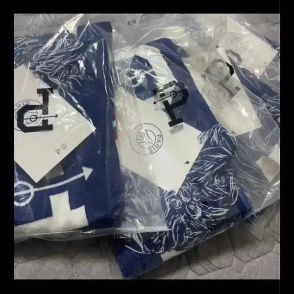 [BUNJANG] Lee Kang-in Paris Saint-Germain Korean Scarf / PSG 이강인 한글 머플러