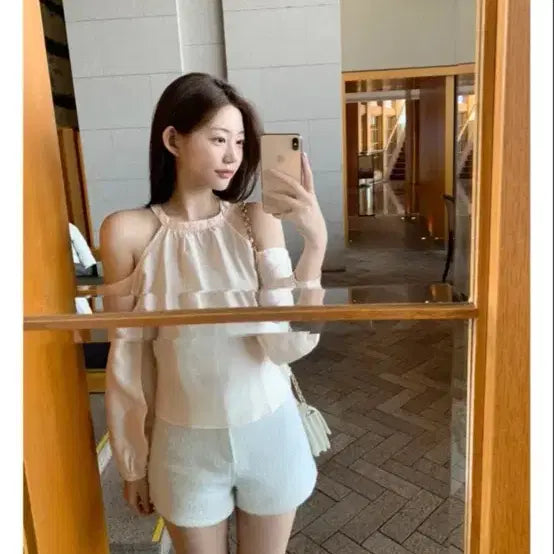 [BUNJANG] JENNIE O Swan Halter Blouse Peach / 제니오 스완 홀터 블라우스 피치