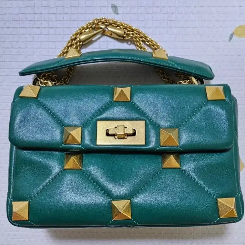 [BUNJANG] Valentino Roman Stud Medium Bag / 발렌티노 로만 스터드 백