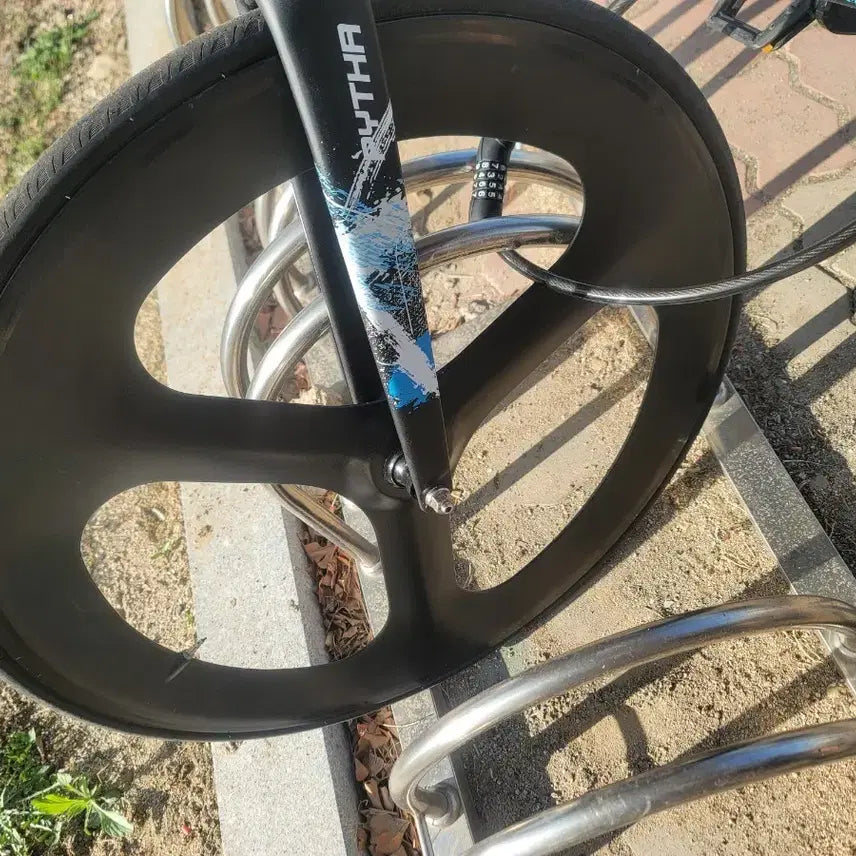 [BUNJANG] JinBike Carbon Tri-Spoke Front Wheel for Fixie Bike / 가격다운 안할거니까 하트 그만 누르세요 판매만! 그리고 선착순입니다 진바이크 카본 삼발이 프론트 휠 픽시 자전거 휠