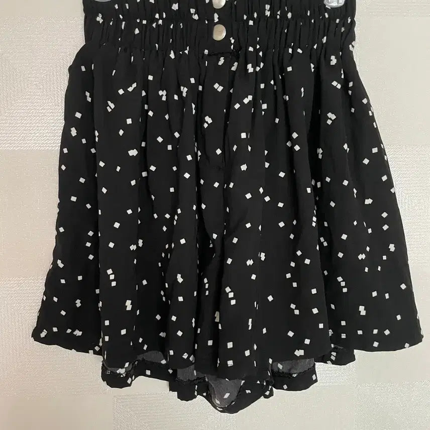 [BUNJANG] Black & White Pattern Culottes Pants / 블랙 화이트 패턴 큐롯 팬츠
