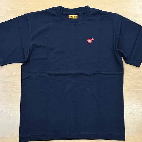 [BUNJANG] Human Made Heart Badge T-Shirt Navy / (새상품) S사이즈 휴먼메이드 하트 뱃지 반팔티셔츠 네이비