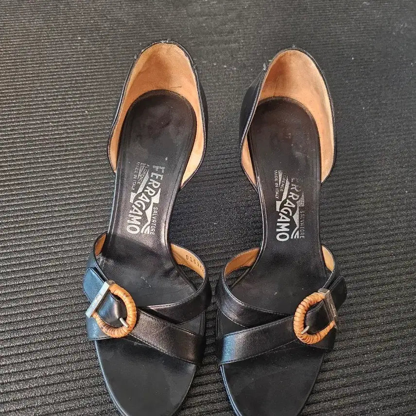 [BUNJANG] Salvatore Ferragamo Black Heel Sandals 235 / 페라가모 샌들 블랙 힐 235