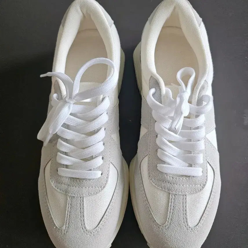 [BUNJANG] White Height-Increasing Sneakers (260) / 키높이 화이트 스니커즈 260