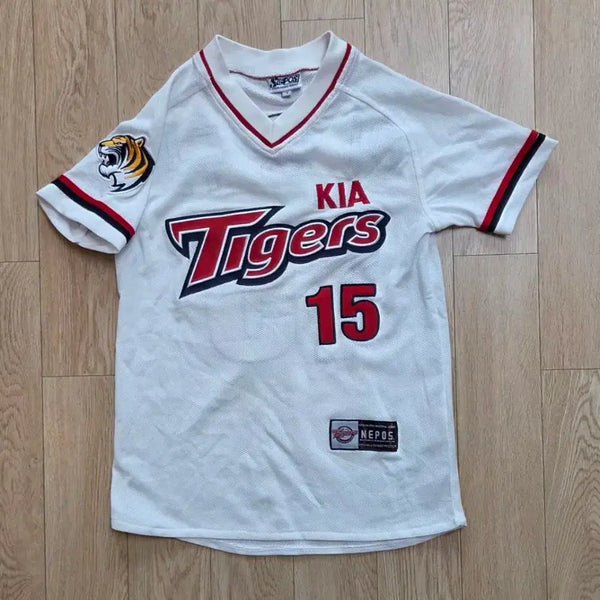 [BUNJANG] Kia Tigers Lee Yong Kyu Youth Baseball Jersey (Size 5) / 미사용 네포스 KBO 최고명문 구단 기아타이거즈 15번 이용규 아동용