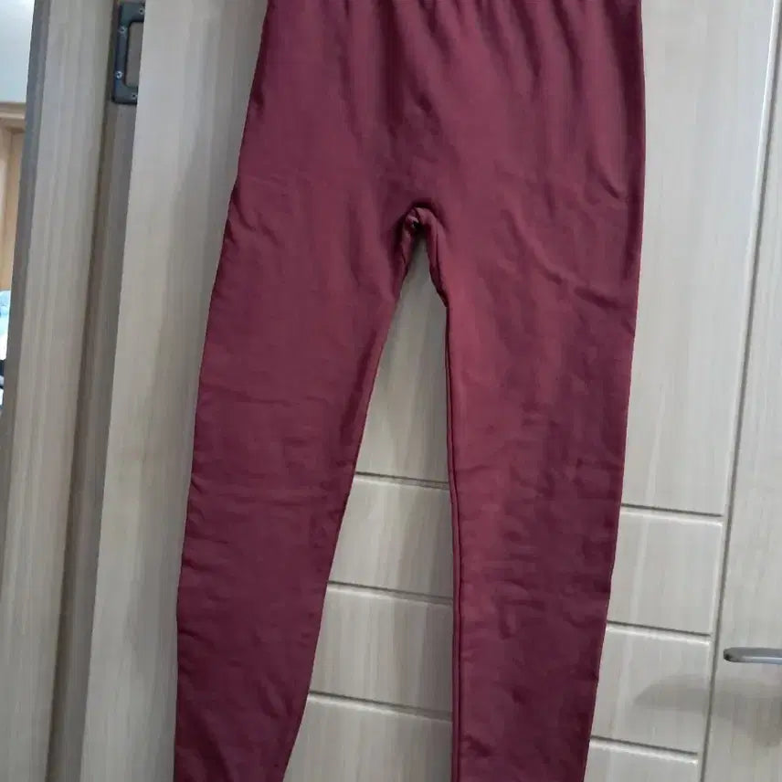[BUNJANG] Wine Colored High-Waisted Leggings / 와인색 레깅스