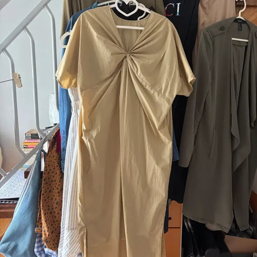 [BUNJANG] Unworn Beige Shirring Maxi Dress / 미착용 바스락 베이지 셔링 맥시 원피스
