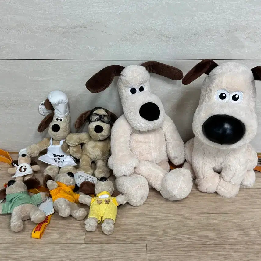 [BUNJANG] Gromit 8-Piece Bundle Set Plush Toys / 오특 그로밋) 8개 그로밋 일괄 판매