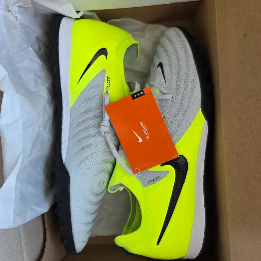 [BUNJANG] Nike Phantom GX 2 Pro TF Metallic Silver Volt Size 285 / (새상품)285사이즈 나이키 팬텀 GX 2 프로 TF 메탈릭 실버 볼트