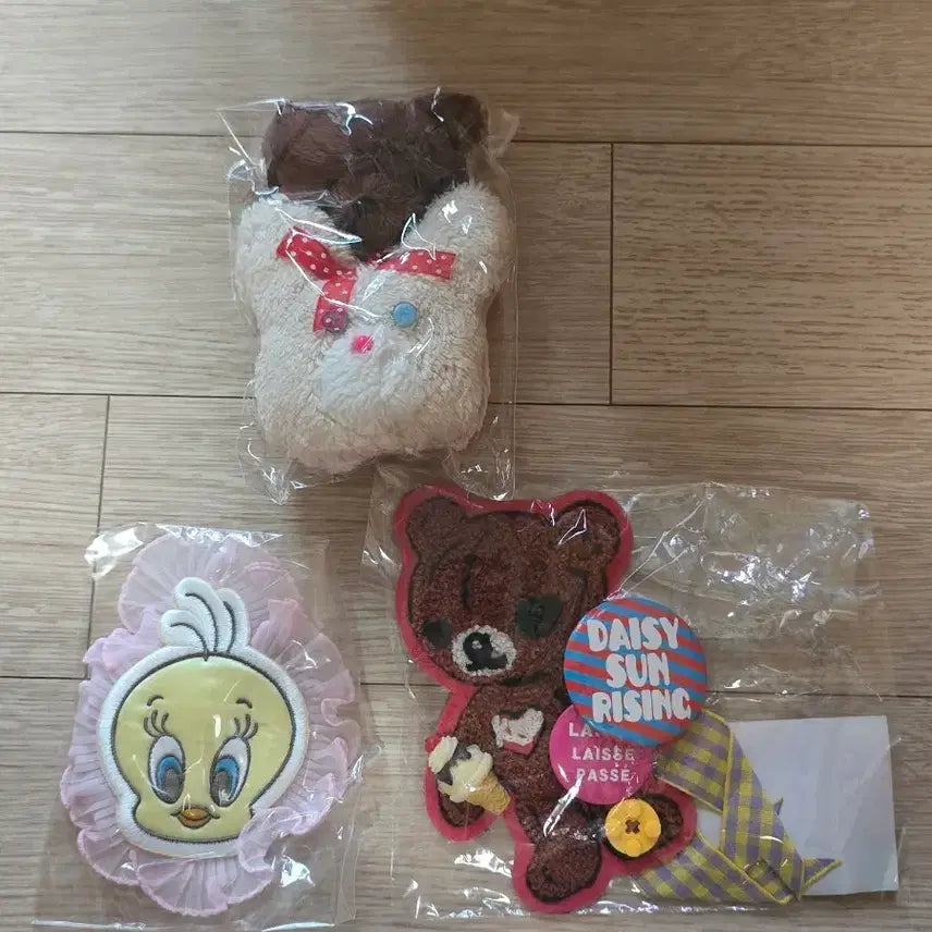 [BUNJANG] NilPerch Artist Collaboration Doll Brooch Set / 일본 작가님 나일퍼치 NilPerch 인형 브로치 바렛타 4종 일괄