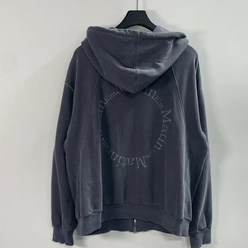 [BUNJANG] Matinkim Big Logo Pigment Two-Way Hoodie Zip-Up / 마뗑킴 빅로고 피그먼트 투웨이 후드집업 (on.197)