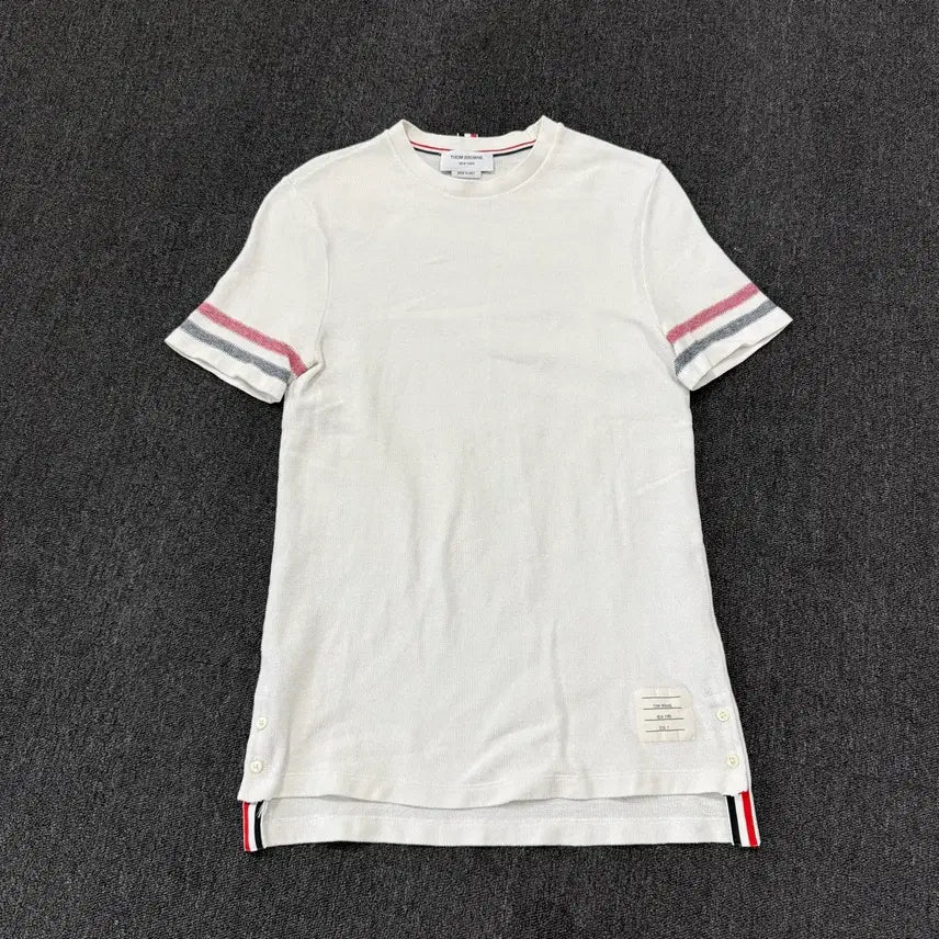 [BUNJANG] Thom Browne 23SS Trimming Texture T-Shirt / 톰브라운 23SS 트리밍 텍스처 반팔티