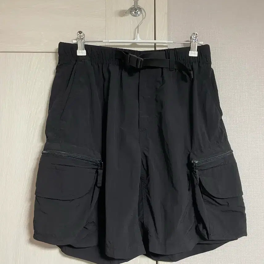 [BUNJANG] GU Nylon Cargo Shorts Set (Black, Grey, Olive, Light Grey) / GU 나일론 카고 반바지 4종 (블랙, 그레이, 올리브, 라이트 그레이)