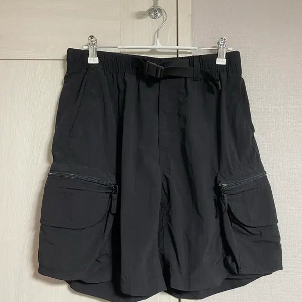[BUNJANG] GU Nylon Cargo Shorts Set (Black, Grey, Olive, Light Grey) / GU 나일론 카고 반바지 4종 (블랙, 그레이, 올리브, 라이트 그레이)
