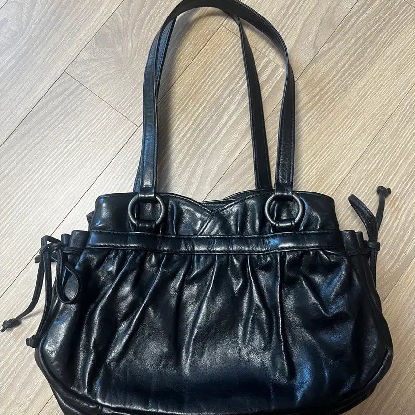 [BUNJANG] Anna Sui Black Leather Shoulder Bag / 안나수이 블랙 레더 숄더백