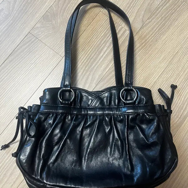 [BUNJANG] Anna Sui Black Leather Shoulder Bag / 안나수이 블랙 레더 숄더백